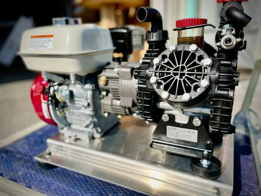 MWE AR45 Soft Wash Pump & Gearbox | Flow Rate 11.4 GPM | Maximum Pressure 290 PSI