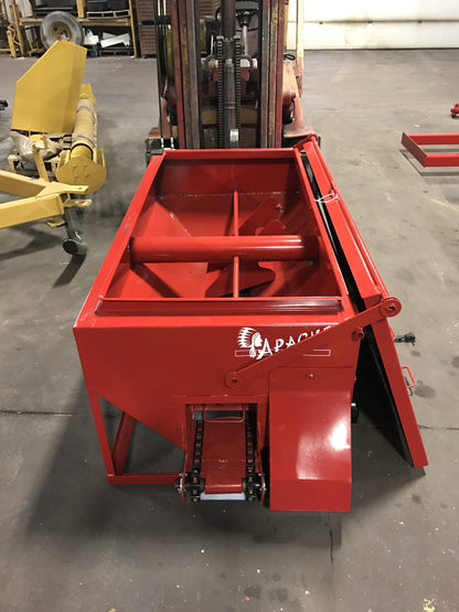 Global Equipment Apache Range Feeder | Capacity 1,200 lbs | Trailer Mounted