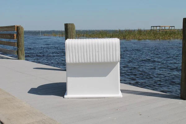 RIO MARINE CUSTOMS | Fiberglass Leaning Post with Livewell | Model CMLPLW-BRRH | 31" L x 31" D x 30" H | 40-Gallon Capacity | For 17' to 24' Feet Boats