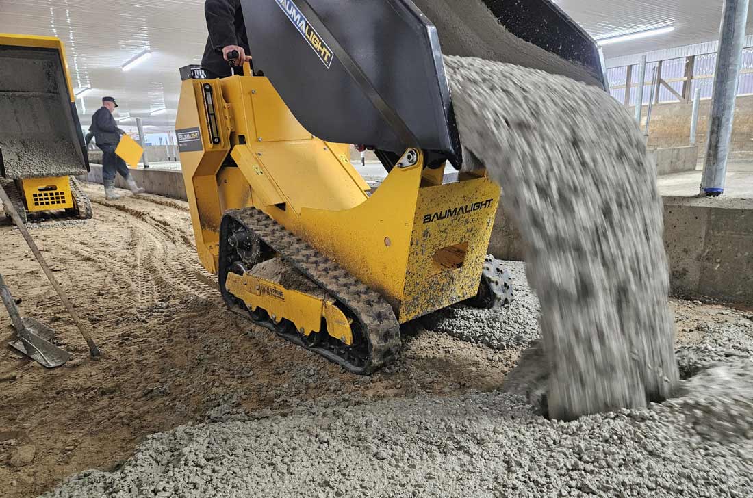 Baumalight Mini Dumper | Model DT515RH | Tracked | 22.1 HP Honda GX690 | 0.5 yd³ Liquid Capacity | 35.8" Width