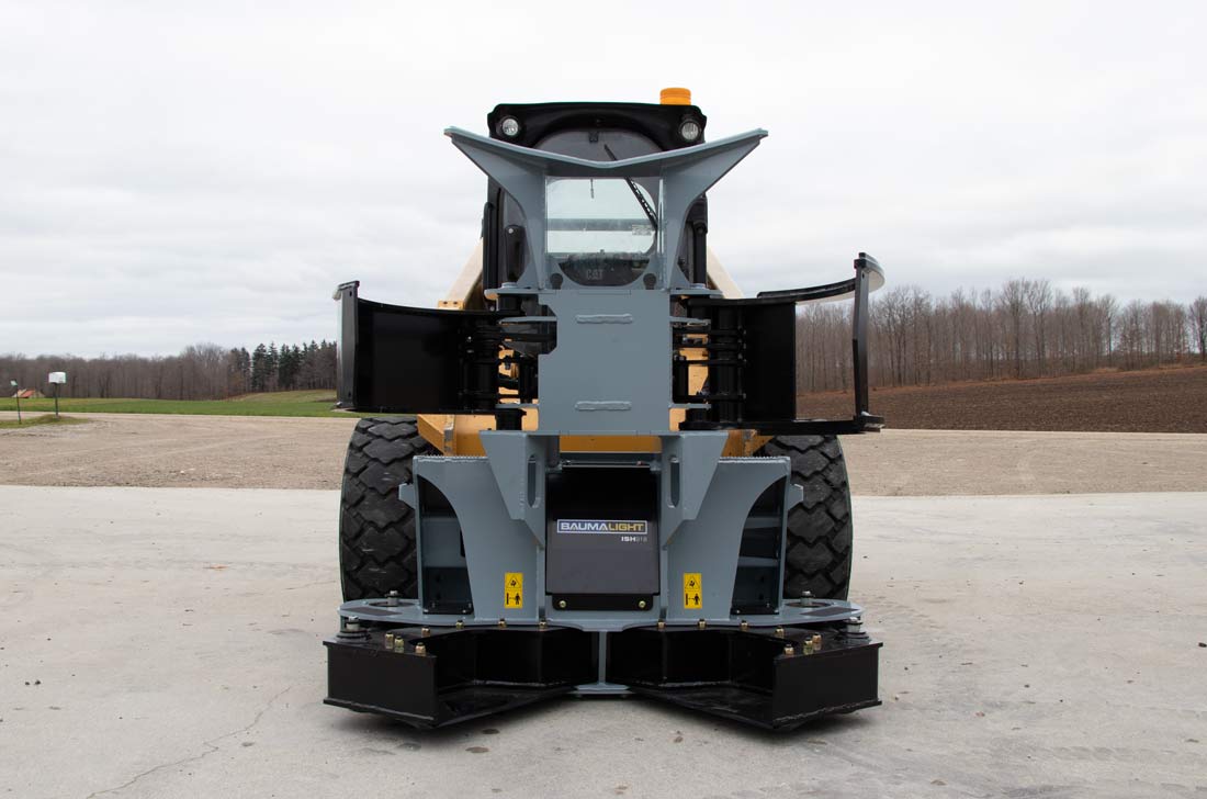 Baumalight | Horizontal Tree Shear | ISH918G | Limb Size 18" | Weight Class 7,000–18,000 lb. | Hydraulic Flow 20–70 GPM | For Skid Steers