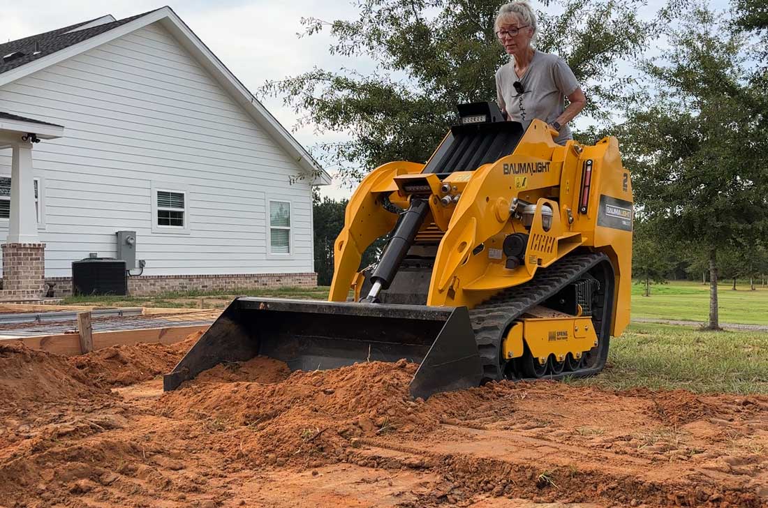 Baumalight Mini Track Loader | Model TRL630D | 24.8 HP Kubota | 2-Speed | 10.5 GPM
