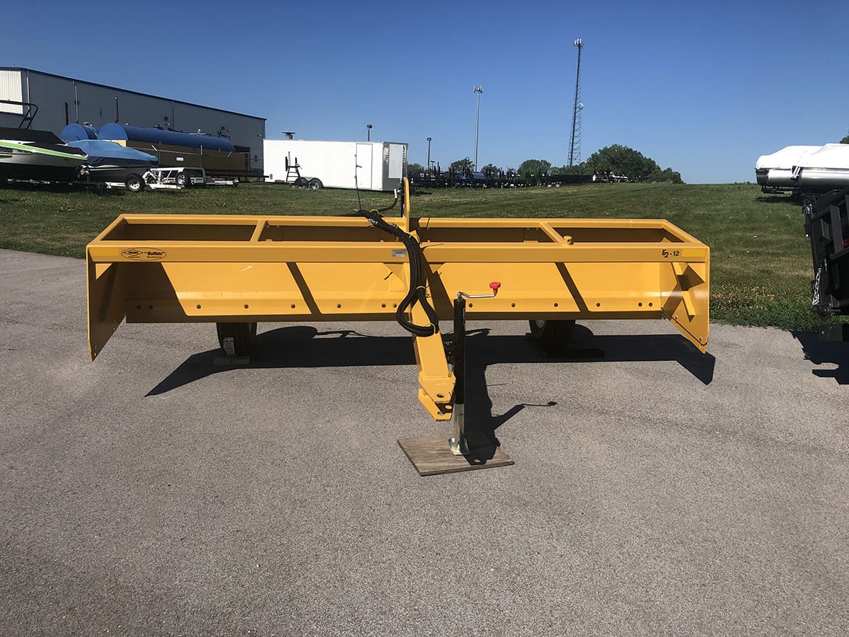 Apache Henke Buffalo 12' Estate II & Feedyard Scraper | Working Width 12' | 100–275 HP | For Tractors