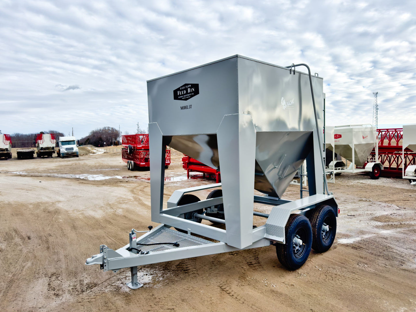 Apache Equipment 5.5 Ton Feed Bin | Stationary & Portable | 8′ Diameter | Heavy‑Duty Steel & Galvanized Steel