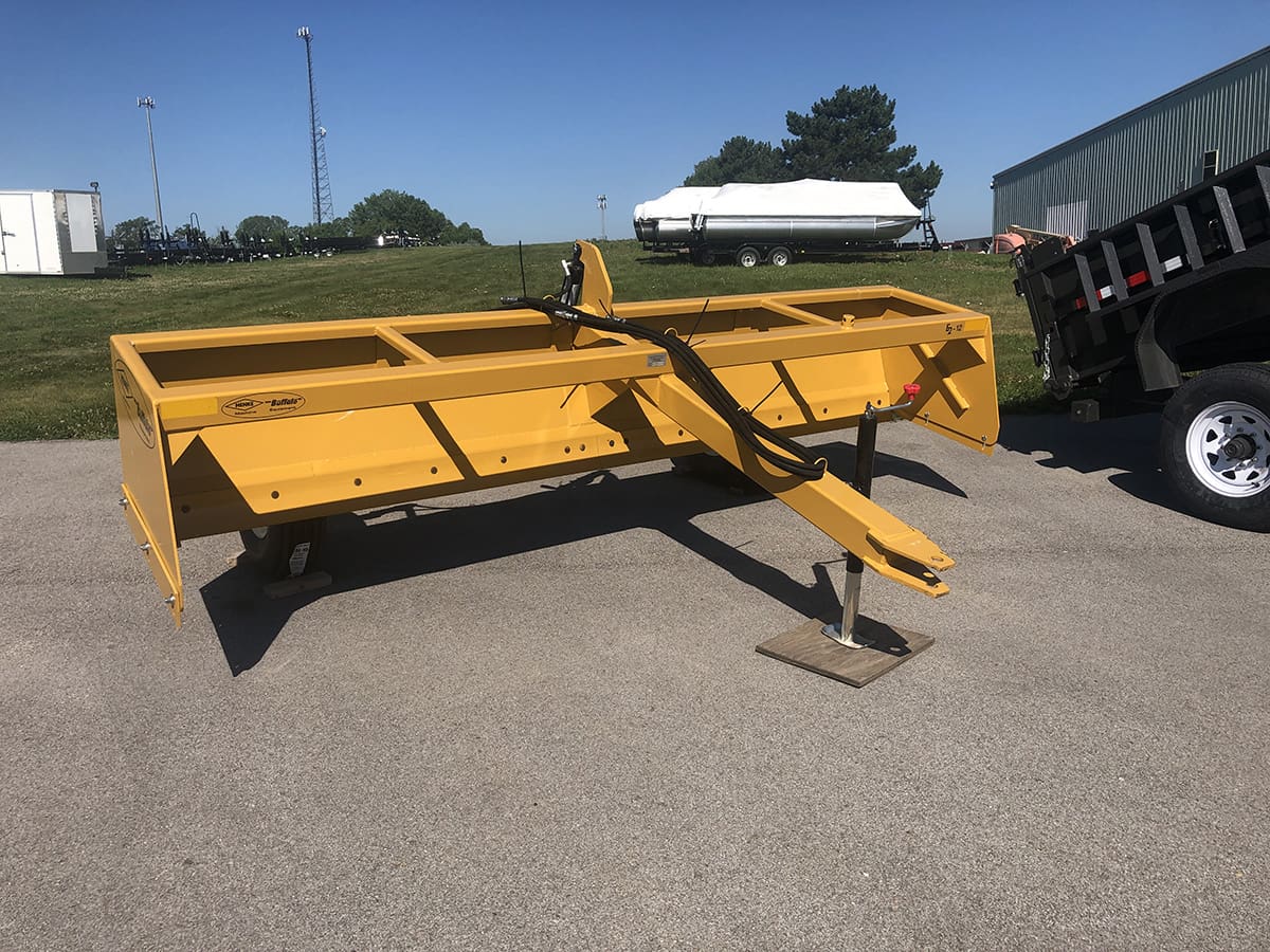 Apache Henke Buffalo 12' Estate II & Feedyard Scraper | Working Width 12' | 100–275 HP | For Tractors