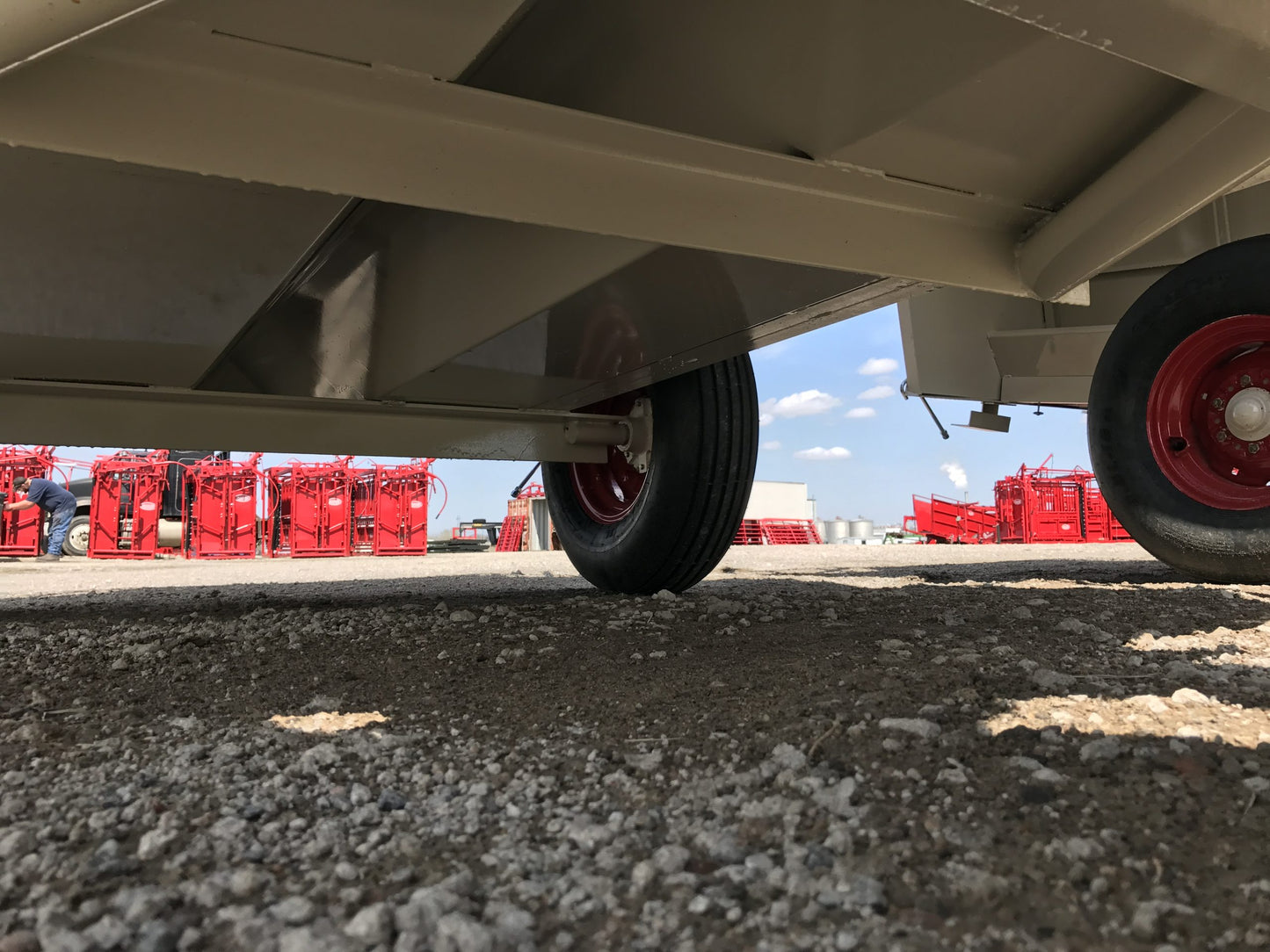 Apache Equipment 160 Creep/Self Feeder | Length 8' | Capacity 160 Bushel | Portable & Skid | Heavy‑Duty Steel & Galvanized Options | For Daily Feeding Pressure