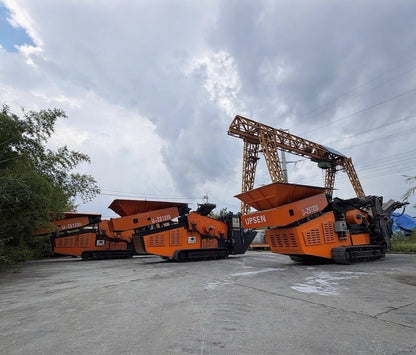 Upsen Heavy-Duty Screener / Scalping Screen | U-ZS1230 & U-ZS1545 | Hopper Volume 3-7 Cubic Meter | Max Feed Size 500-800 mm
