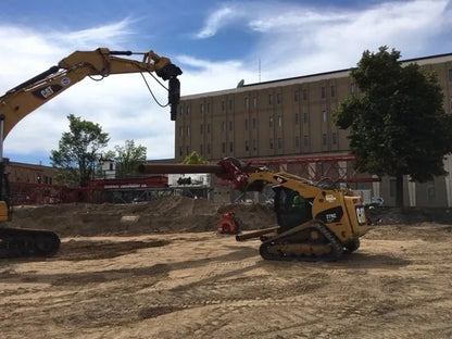 Ez Spot Ur Attachment 5 Finger Rock & Tree Hand | Model EZ-2010 | 42" Opening | 20–30 GPM | 3–5 Ton | For Skid Steer, Compact Track Loaders, Wheel Loaders, Excavators, Mini Excavators, Telehandlers & Backhoes