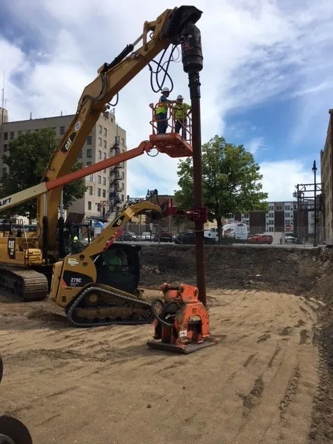 Ez Spot Ur Attachment 5 Finger Rock & Tree Hand | Model EZ-2010 | 42" Opening | 20–30 GPM | 3–5 Ton | For Skid Steer, Compact Track Loaders, Wheel Loaders, Excavators, Mini Excavators, Telehandlers & Backhoes