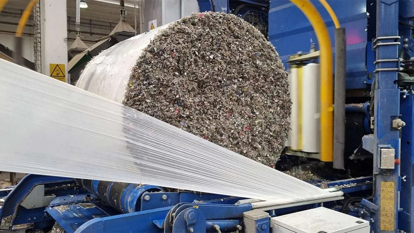 GÖWEIL | VARIO-MASTER | Baler-Wrapper Combination | Working width 11.48 feet | 80-140 cm Bale Diameter | Minimum 90 kW (120 hp) | For Tractor