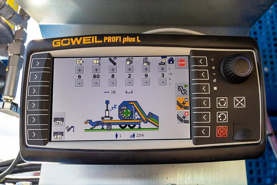 GÖWEIL | VARIO-MASTER | Baler-Wrapper Combination | Working width 11.48 feet | 80-140 cm Bale Diameter | Minimum 90 kW (120 hp) | For Tractor