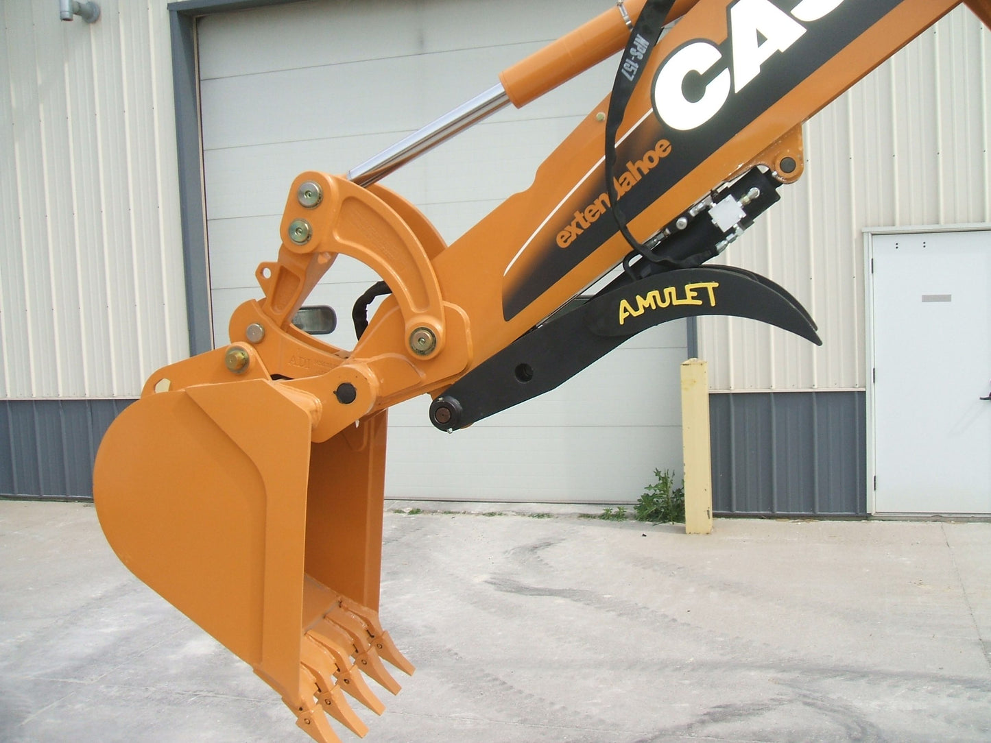 Amulet B.R.U.T. Rigid Thumb | CT Series | Weight 60-390 lbs | Machine Size 1-10 Ton | For Excavators & Backhoes