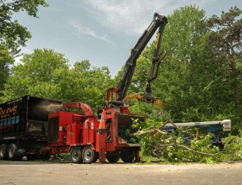 2025 Bandit Drum Style Whole Tree Chipper | Model 2090- Towable | Width 102" inches | Standard Hydraulic Swivel Discharge