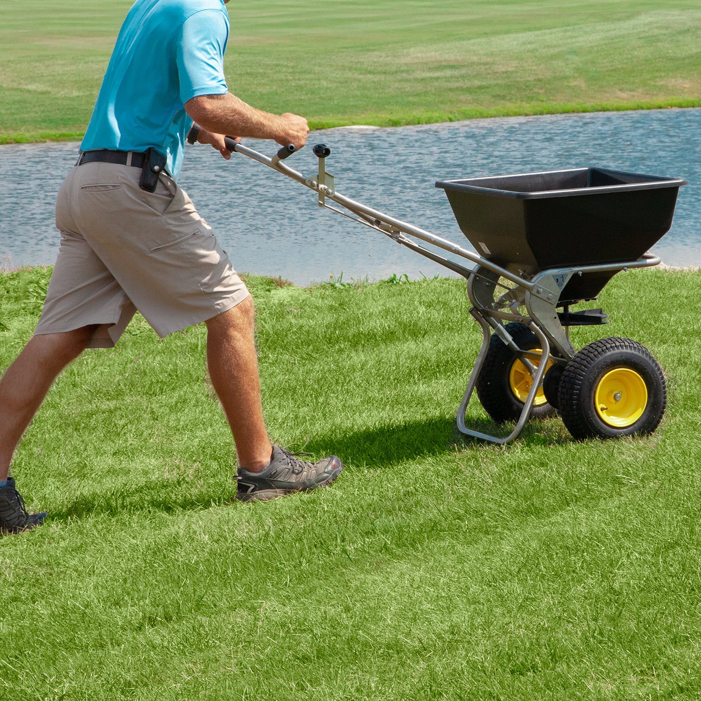 Spyker ERGO-PRO™ 80-lb. Broadcast Spreader | Model SPY80-1S | Spread Width 4'-12' | Wheel Dimensions 13" x 5"