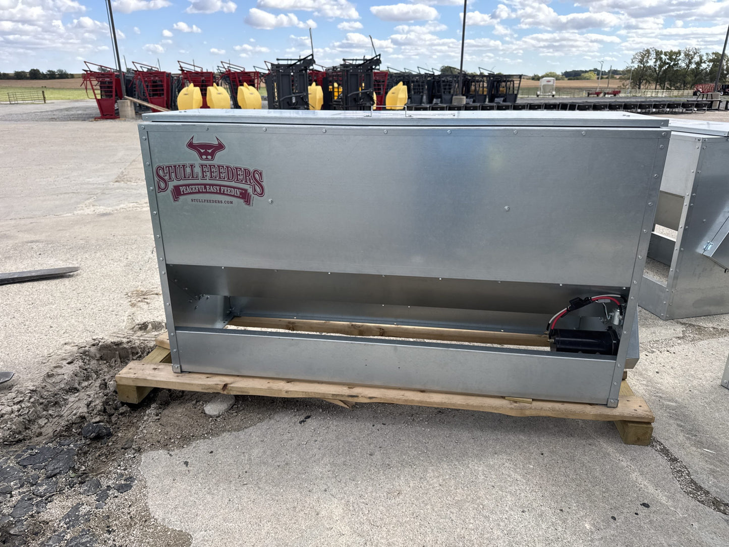 Stull Feeders Grain/Cube Auger Feeders | Model 1100, 1200, 1600 & 2100 LB | 12V | Up To 25 HP | For Truck