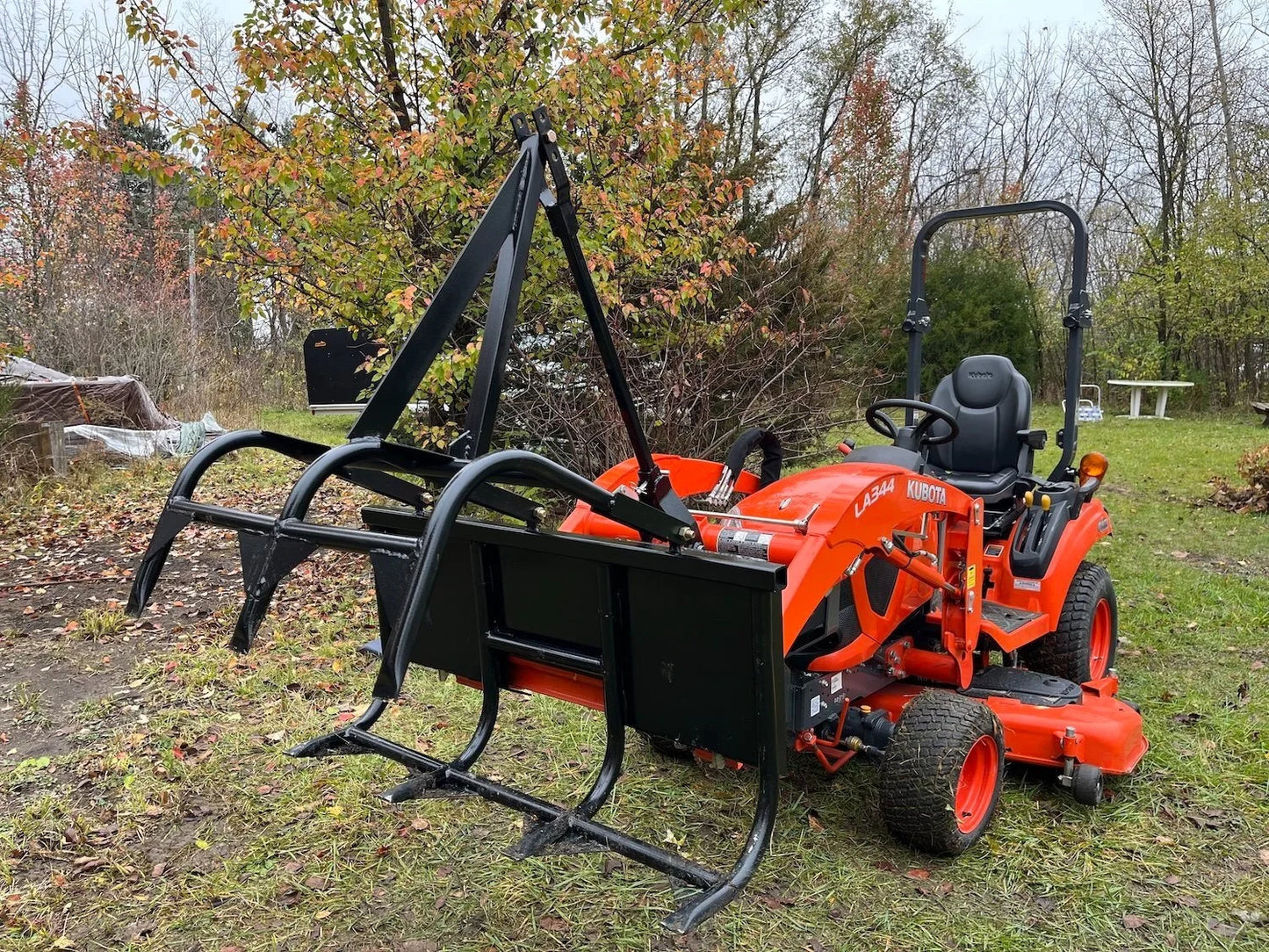 Little Buck Loader, LLC – KBX Talon Grapple Attachment | Width 48" | Horsepower 18–25 HP | For Tractors