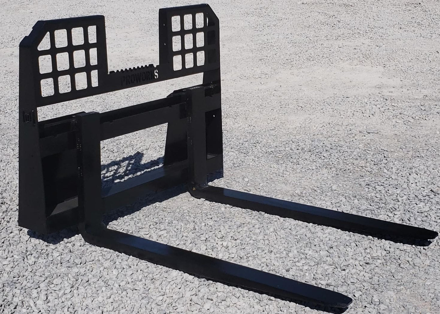 ProWorks 4' Pallet Forks | Fork Length 48" | 15-25 GPM | For Skid Steers