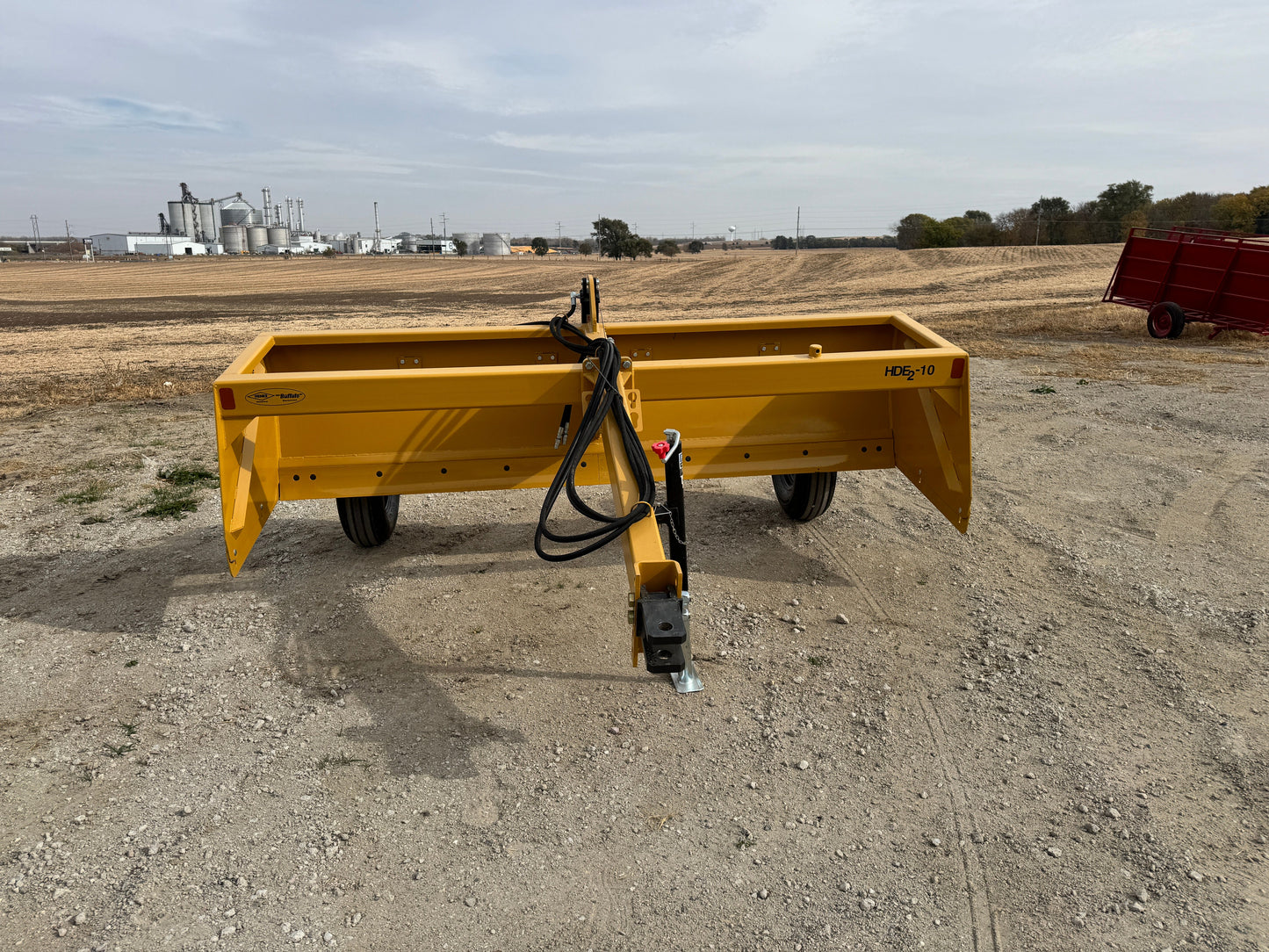 Apache Henke Buffalo 12' Estate II & Feedyard Scraper | Working Width 12' | 100–275 HP | For Tractors