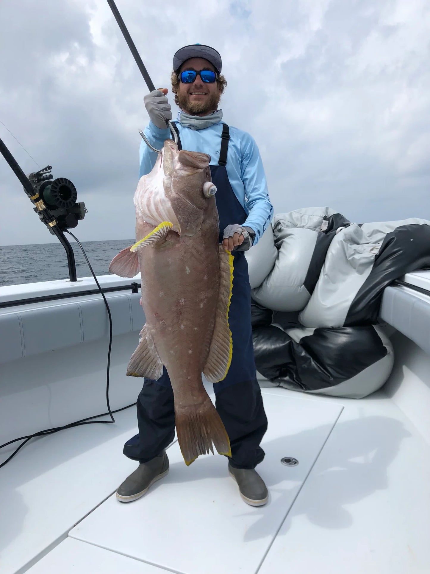 LT Marine Carbon Fiber Gaffs | 6’ & 8’ Lengths | 2” & 3” Winthrop J & Standard Hooks | Ultralight Floating Design | For Offshore Fishing