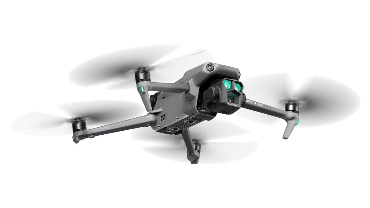 DJI MAVIC 3 PRO FLY MORE COMBO WITH DJI RC