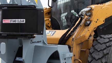 Baumalight | Horizontal Tree Shear | ISH918G | Limb Size 18" | Weight Class 7,000–18,000 lb. | Hydraulic Flow 20–70 GPM | For Skid Steers