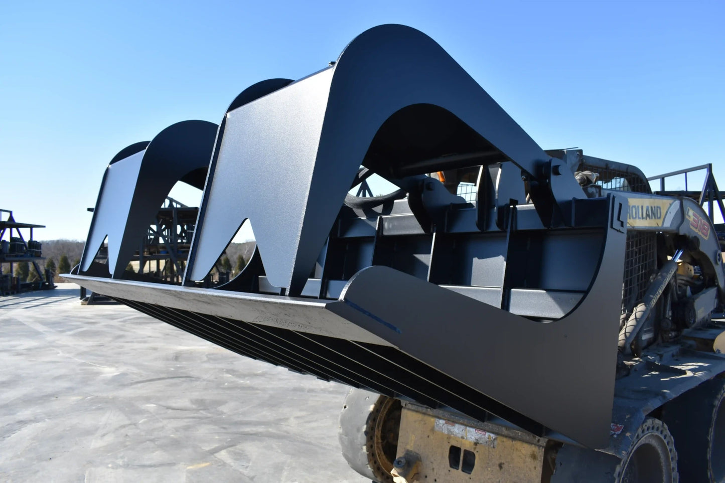 Loflin Fabrication Monster Grapple Bucket | 72" To 96" Width | Hydraulic Flow 44 To 86 GPM | For Skid Steers