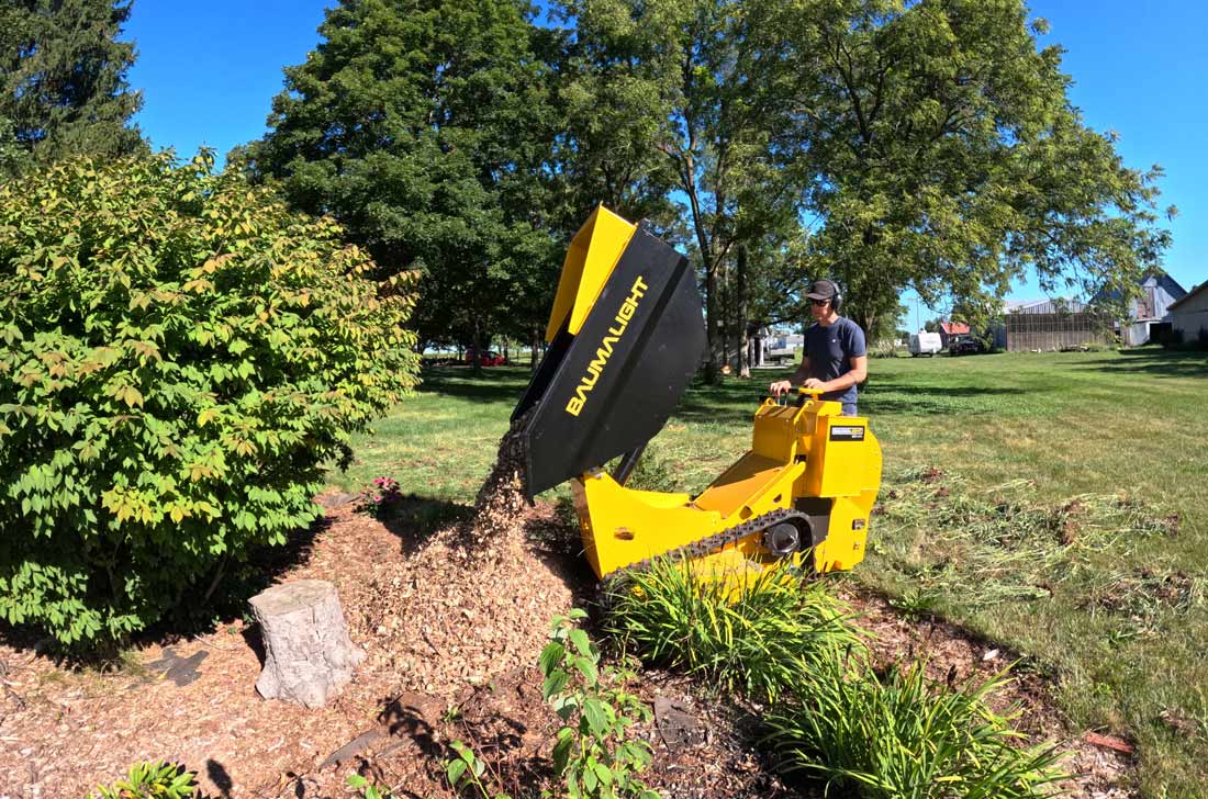 Baumalight Mini Dumper | Model DT515RH | Tracked | 22.1 HP Honda GX690 | 0.5 yd³ Liquid Capacity | 35.8" Width