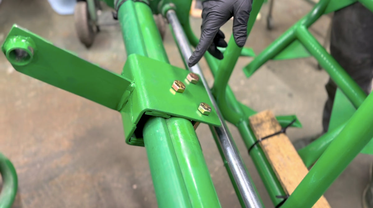 Little Buck Loader, LLC – JD Talon Mechanical Grapple | No Additional Hydraulics | Horsepower 24–25 HP | For Tractors