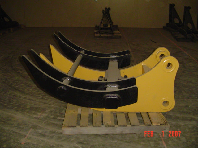 IS ATTACHMENT AR400 STEEL TREE STUMPER FOR 24000 TO 60000 LB EXCAVATOR