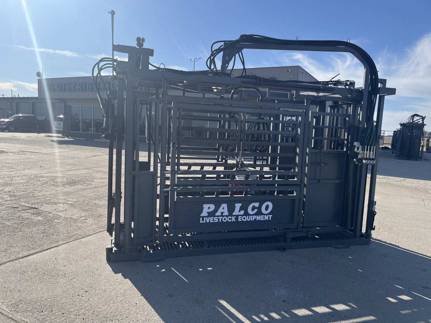 Palco Premium Hydraulic Chute | Model HSP12 | Width 53" | 2,200 LBS | For Cattle Operations & Ranches
