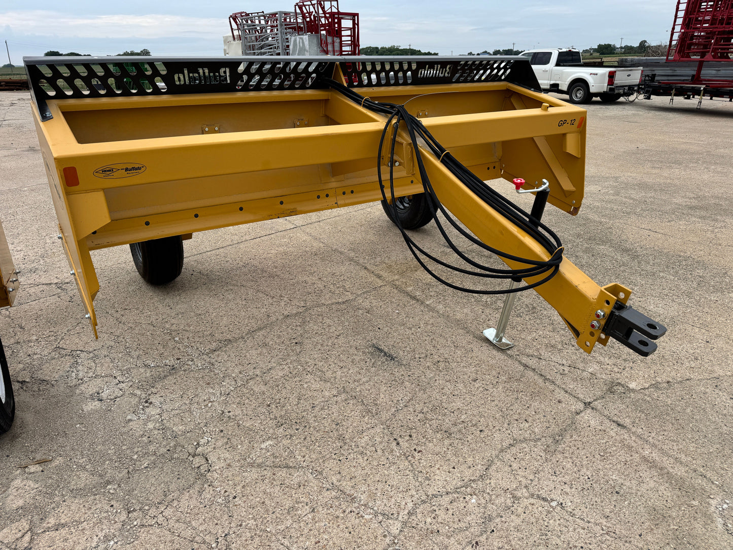 Apache Henke Buffalo 12' Estate II & Feedyard Scraper | Working Width 12' | 100–275 HP | For Tractors