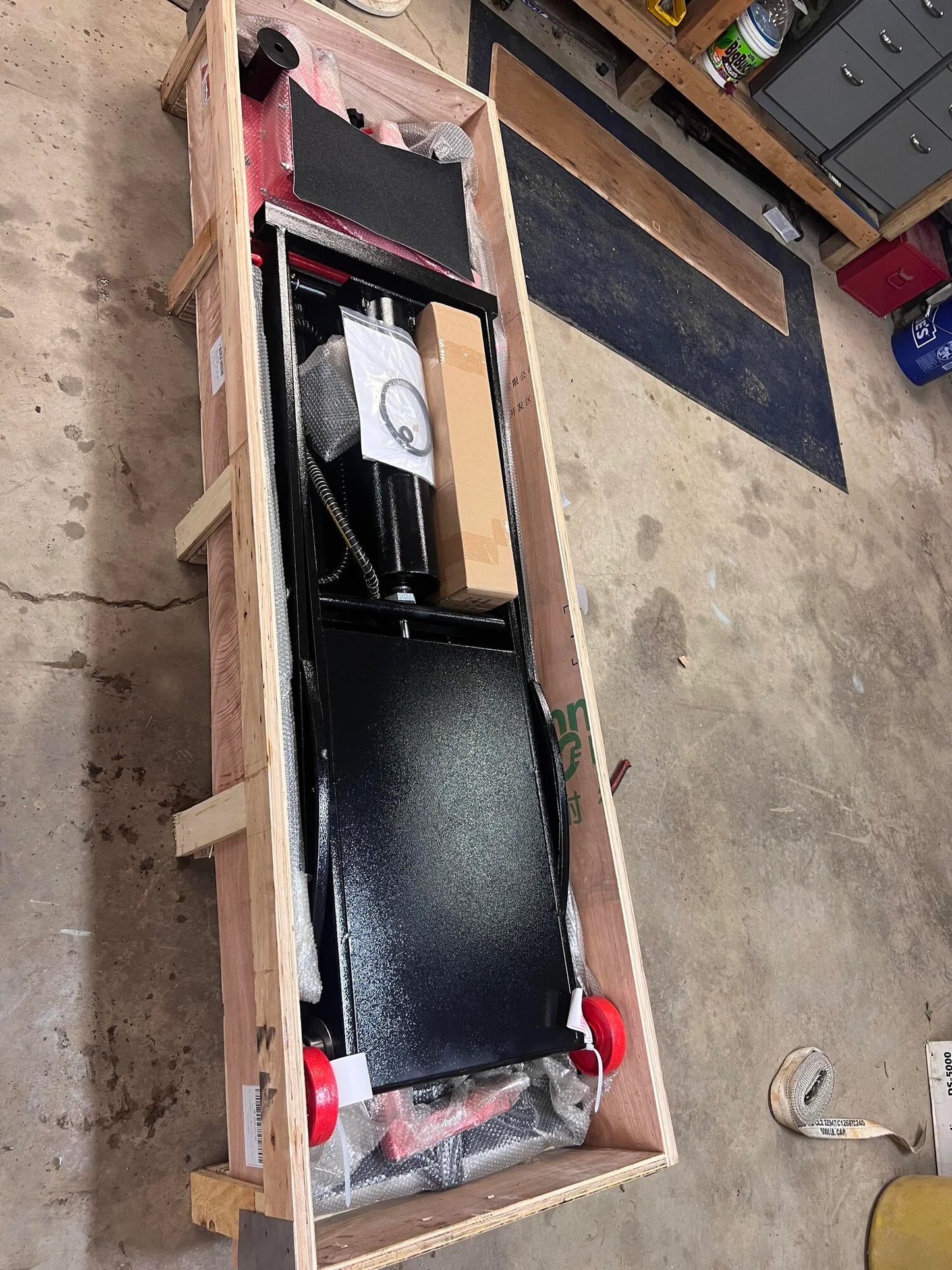 Black Widow ProLift Pneumatic ATV Lift Table | Model BW-PROLIFT-HDXW-ATV | 48" Wide, 105.5" Long | 1,500 lb Capacity | For ATV & Motorcycle Maintenance