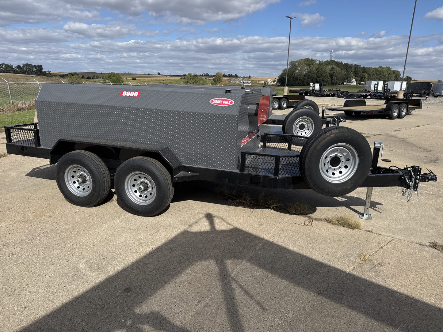 Apache Bison 960 HD Fuel Trailer | Tank Capacity 960 Gallons | 7 Gauge Tank | For Trucks