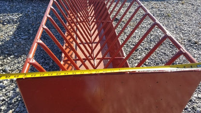 Global Equipment Ranch Boss 10' Sheep/Goat Feeder | Length 10' | For Livestock Feeding