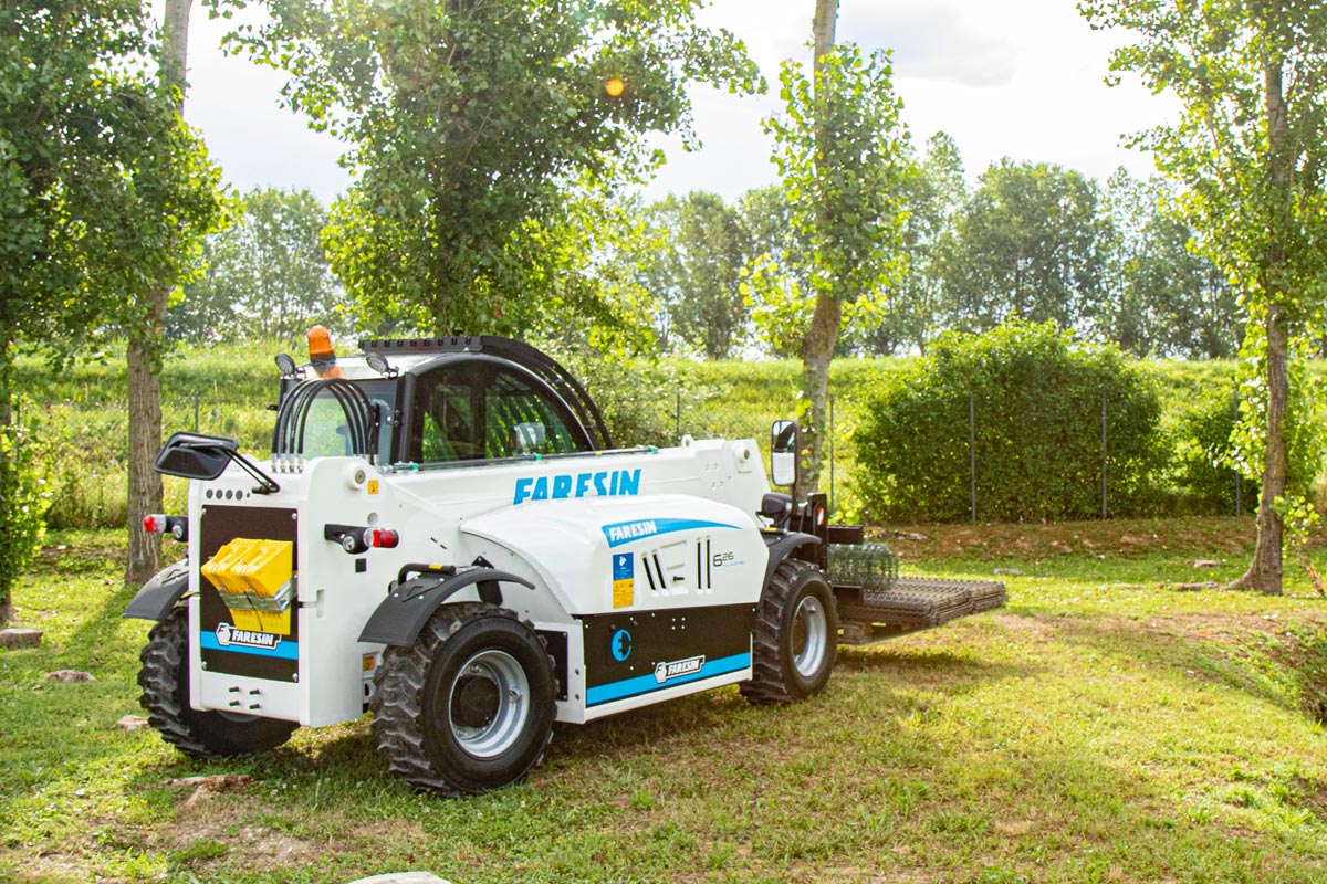 Faresin USA Full Electric Telehandler | Model Small Range 6.26 | Lift Height 19.7 ft | Battery 24–43 kWh | Capacity 5,732 lbs | For Construction & Agriculture