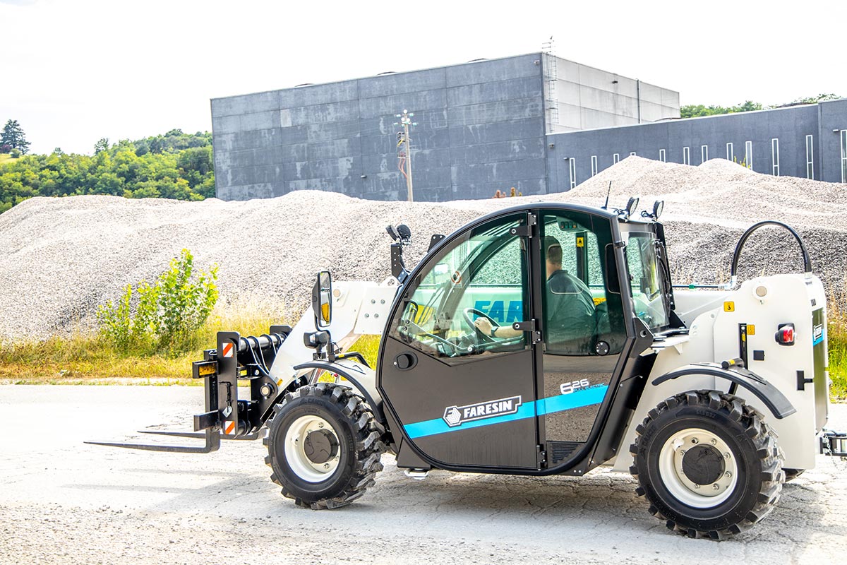 Faresin USA Full Electric Telehandler | Model Small Range 6.26 | Lift Height 19.7 ft | Battery 24–43 kWh | Capacity 5,732 lbs | For Construction & Agriculture