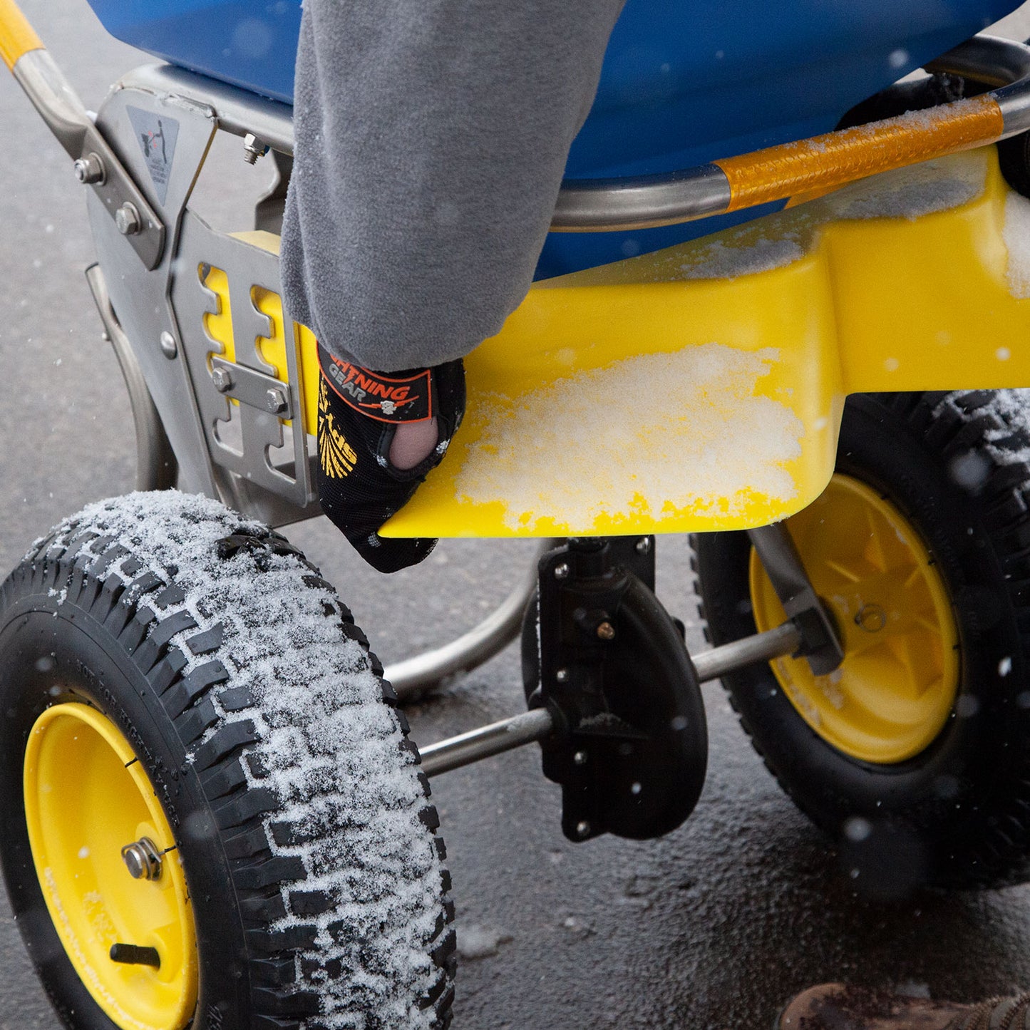 Spyker ERGO-PRO™ Push Spreader | Model SPY100-2S | Capacity 100 lb | 12' Spread Width