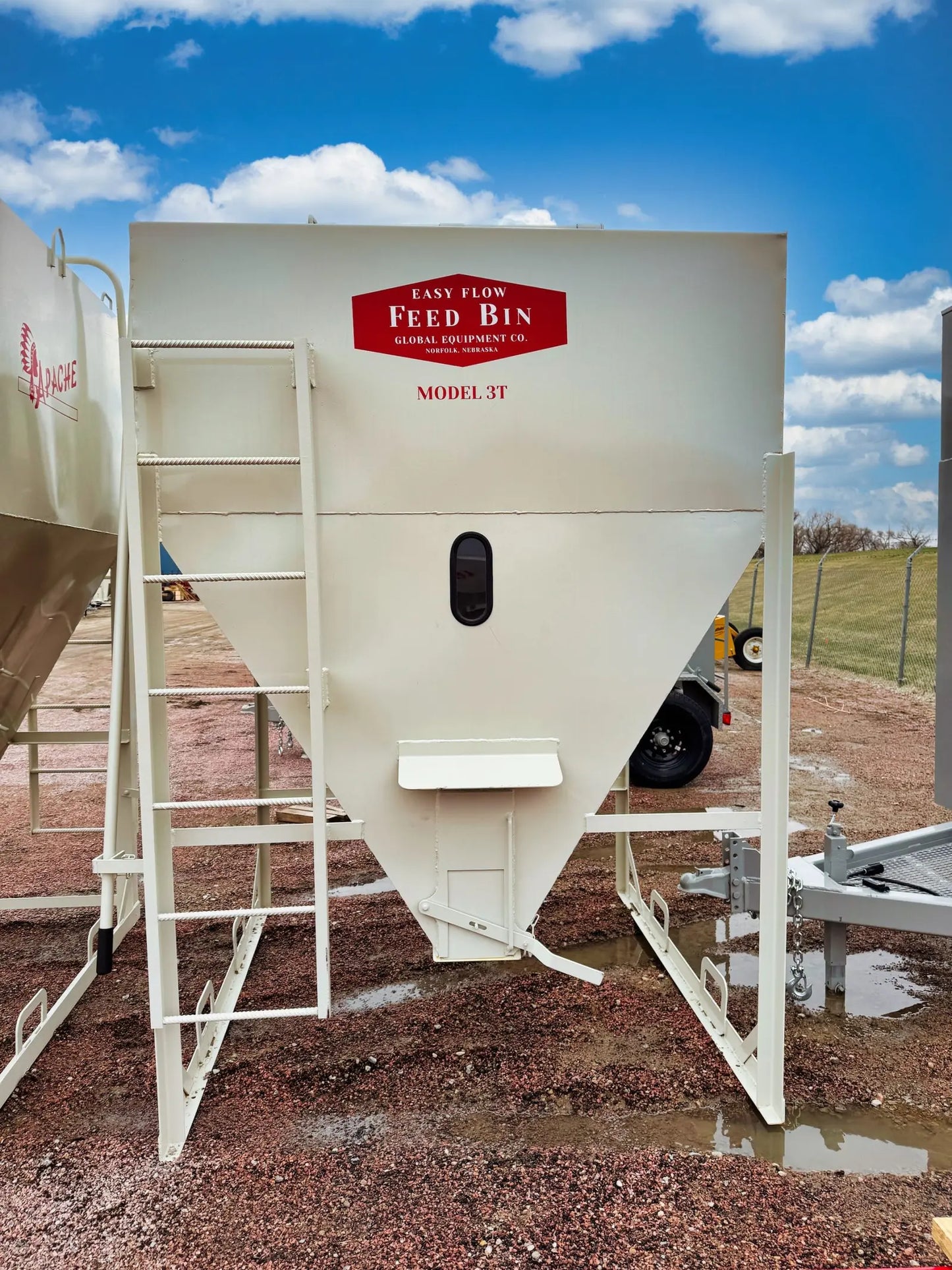 Apache Equipment Feed Bins | 1 Ton – 5.5 Ton | Portable & Stationary | Galvanized Steel
