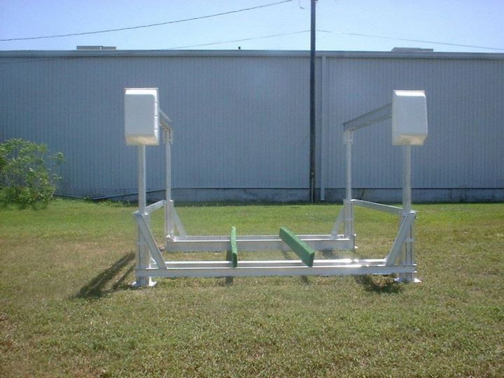 Boat Lift Distributors SS 6,000 LB. Free Standing Lake Lift