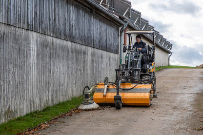 Tobroco-GiANT | Compact Wheel Loaders | G1200, G2200E & G2700HD | 36–43 mm Width | 25–50 HP | For Landscaping, Agriculture & Construction