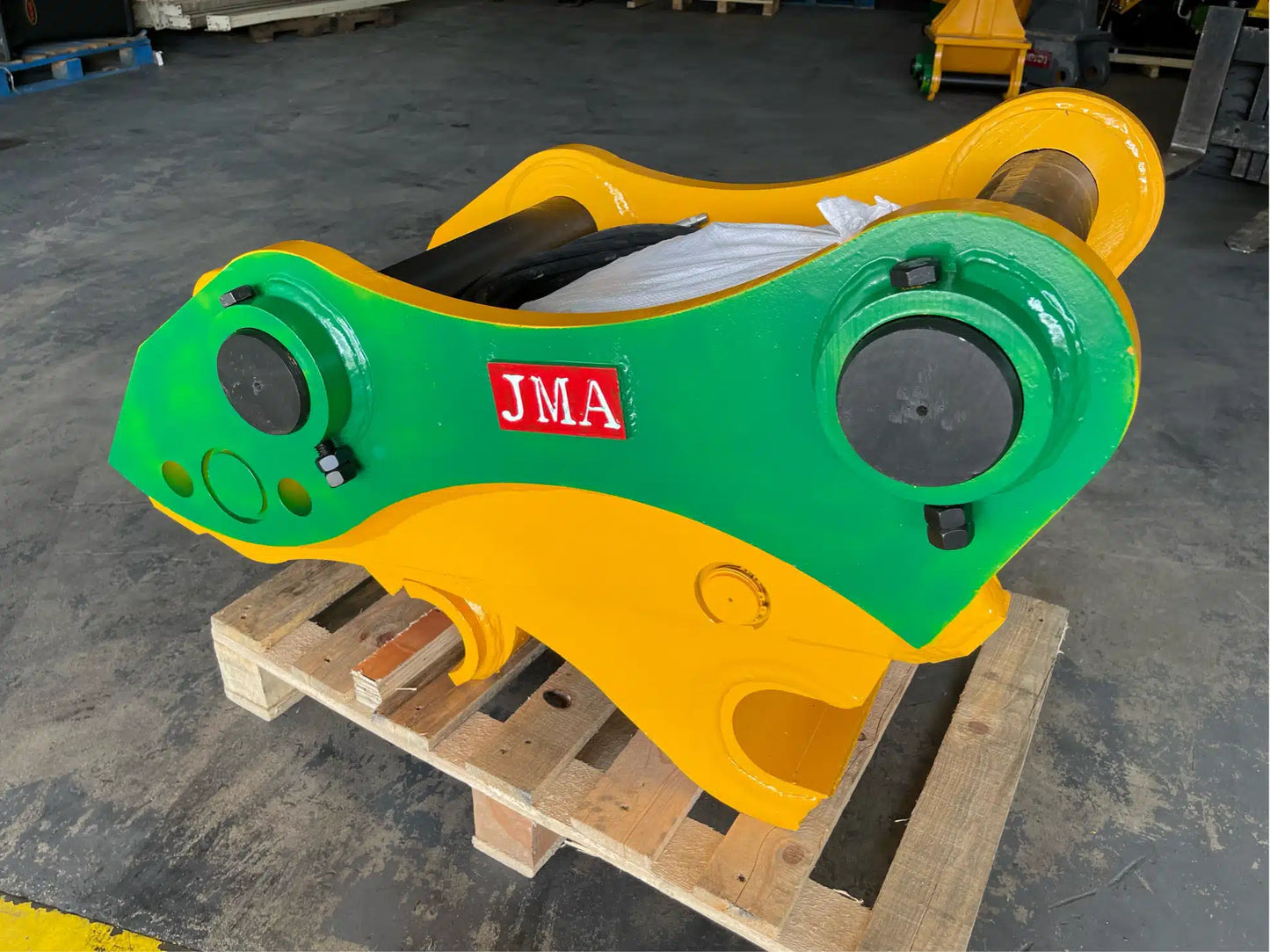 JMA Attachments Hydraulic Quick Coupler | Pin Size 110mm V 100mm | Carrier Weight 33 – 55 Tons | For Excavators