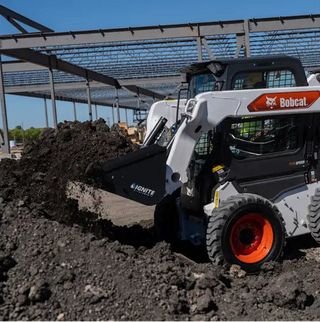 Ignite Attachments Heavy-Duty Bucket | Width 74" | Hydraulic Flow Range 13-25 GPM | For Skid Steers