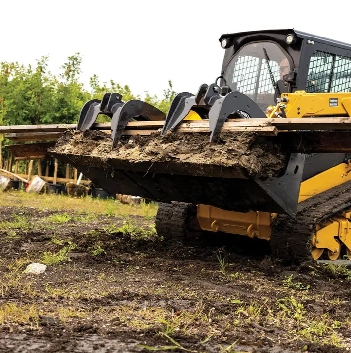 Ignite Attachments Bucket Grapple | Overall Width 62" | Grapple Opening 34.5" | Hydraulic Flow 15–25 GPM | For Skid Steers