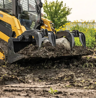 Ignite Attachments Bucket Grapple | Overall Width 75.5" | Grapple Opening 34.5" | Hydraulic Flow 15-30 GPM | For Skid Steers