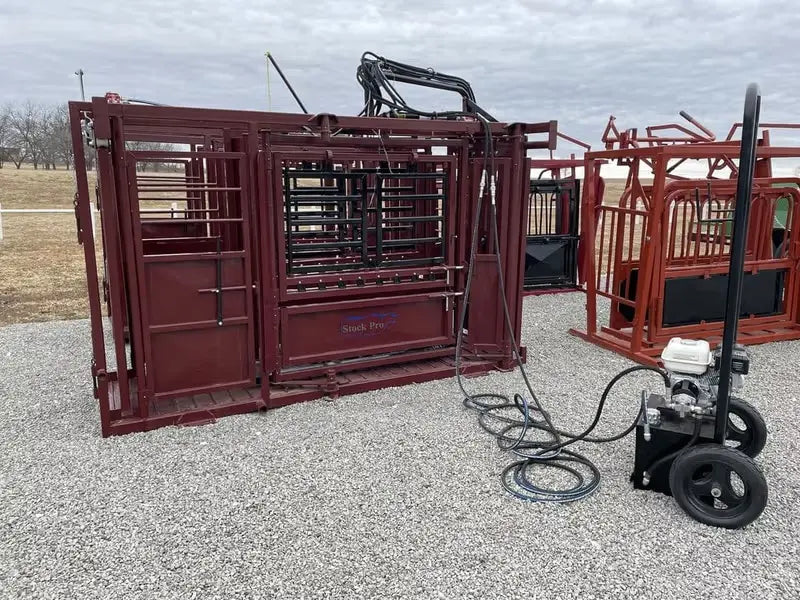 Global Equipment Palco Hydraulic Chute | Model 1185 | Width 30" | Hydraulic | For Cattle Handling & Ranch Operations