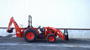 Kioti DK4520M Manual Tractor With Loader | 45 HP Gross Power Diesel Engine |  63" Width |High Ground Clearance & Synchronized Shuttle