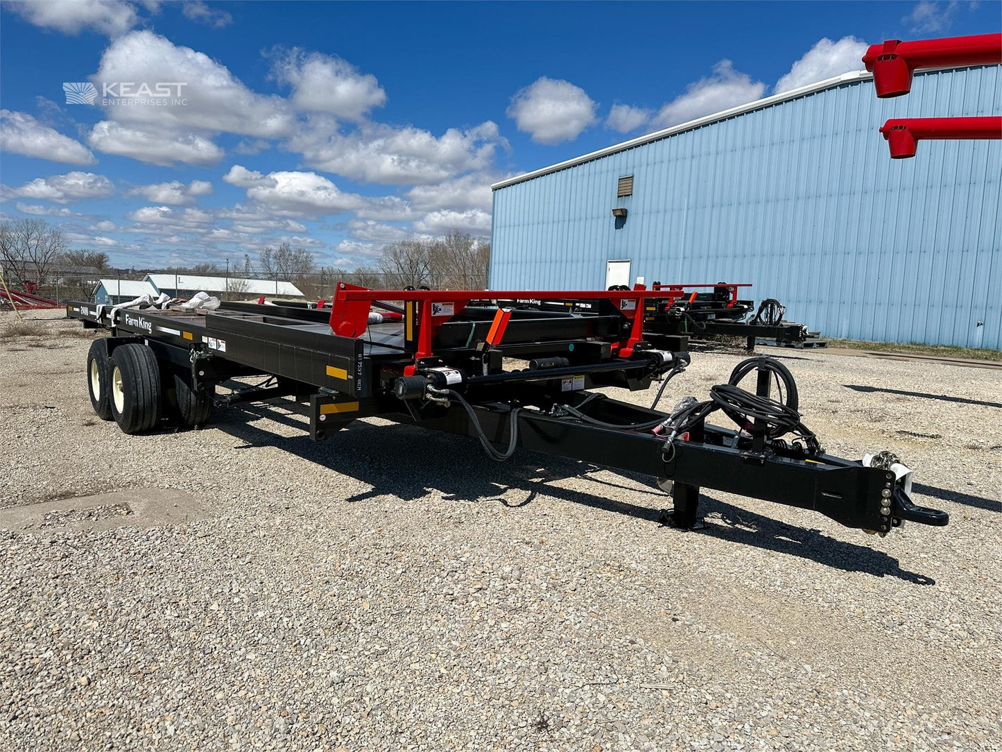 Farm King Round Bale Carrier | Model 2400 | Horsepower 80 HP | Maximum Speed 20 Mph | For Tractors