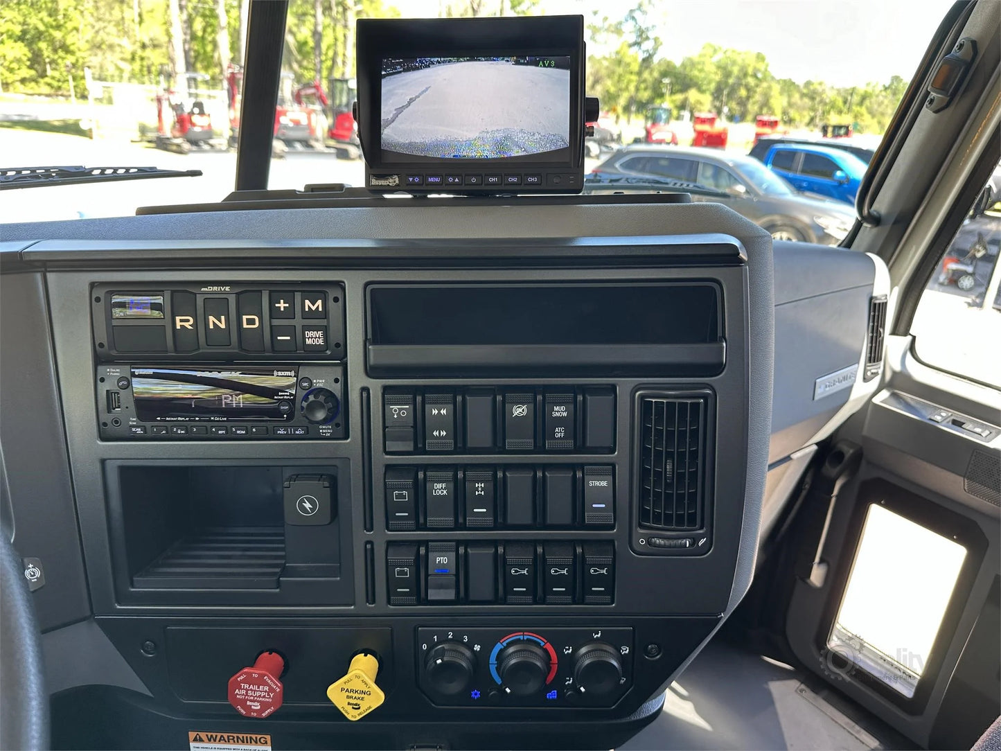 2025 MACK GRANITE 64FR | 445 HP | GRAPPLE TRUCK