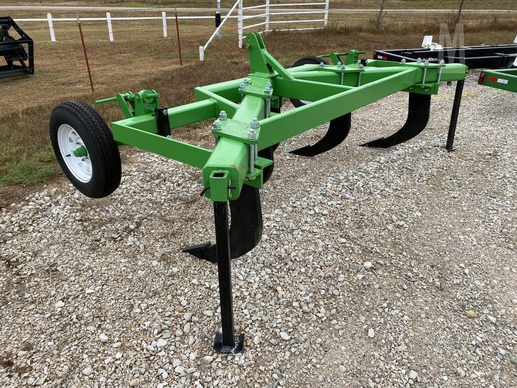 Industrias America 2024 Shank Ripper S05 5 with Gauge Wheels | 5 Shear | 3-Point Hitch For Tractor