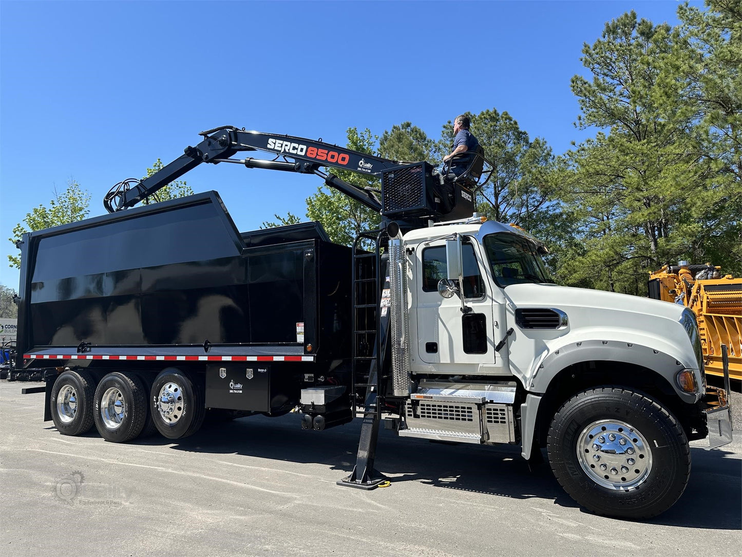 2025 MACK GRANITE 64FR | 445 HP | GRAPPLE TRUCK